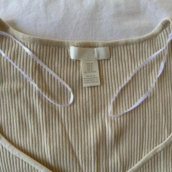 H&M Ribbed Sweater - Picture 2 of 5